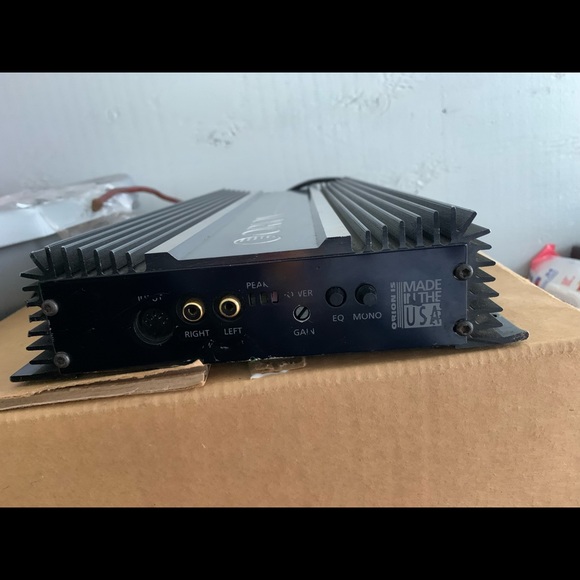 Orion 2150 SX 300 watt Car Amplifier - Picture 2 of 3